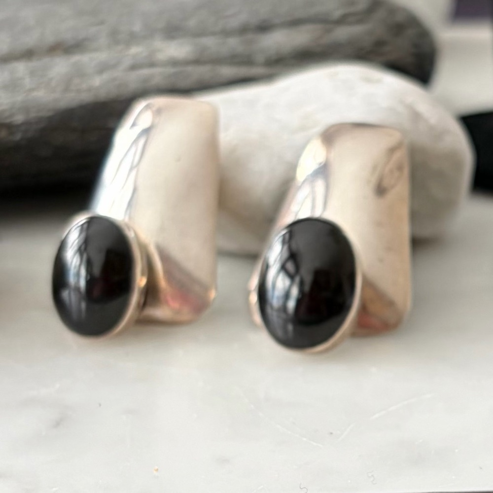 Native American Vintage Onyx Earrings - Picture 2 of 11